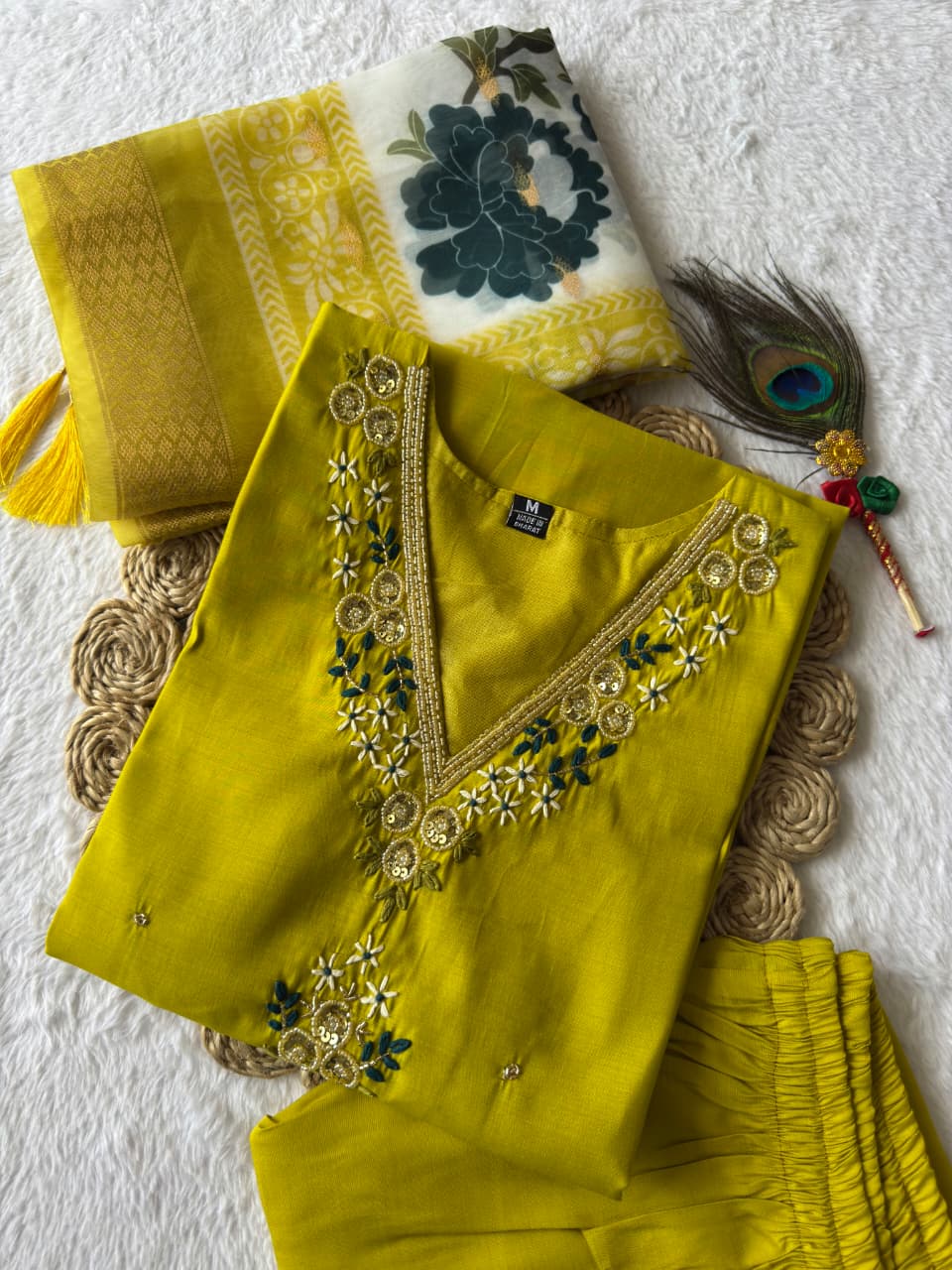 Kurti Pent Dupatta Set