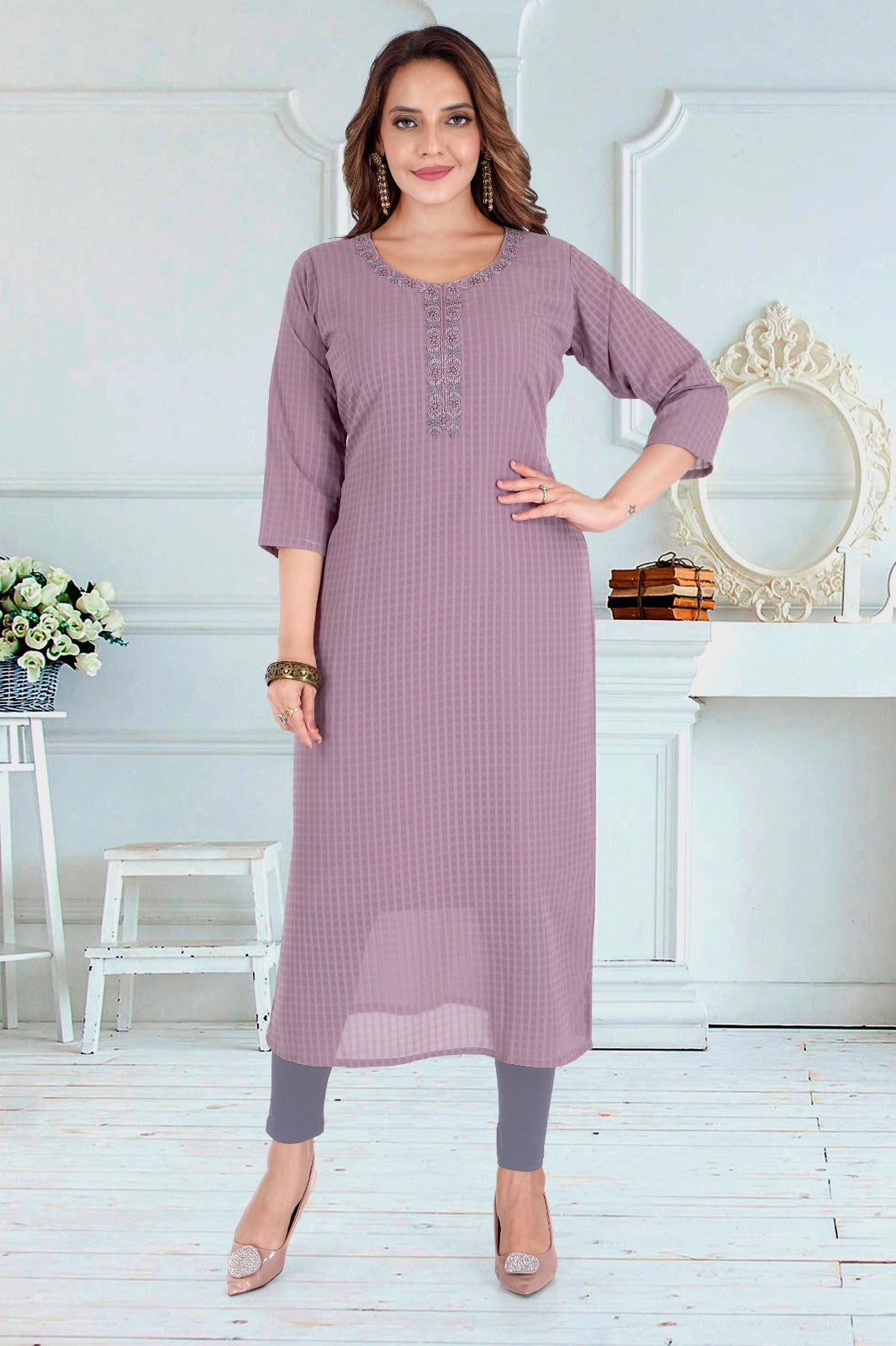 Elegant Mauve Straight-Cut Kurti – A Classy Wardrobe Essential