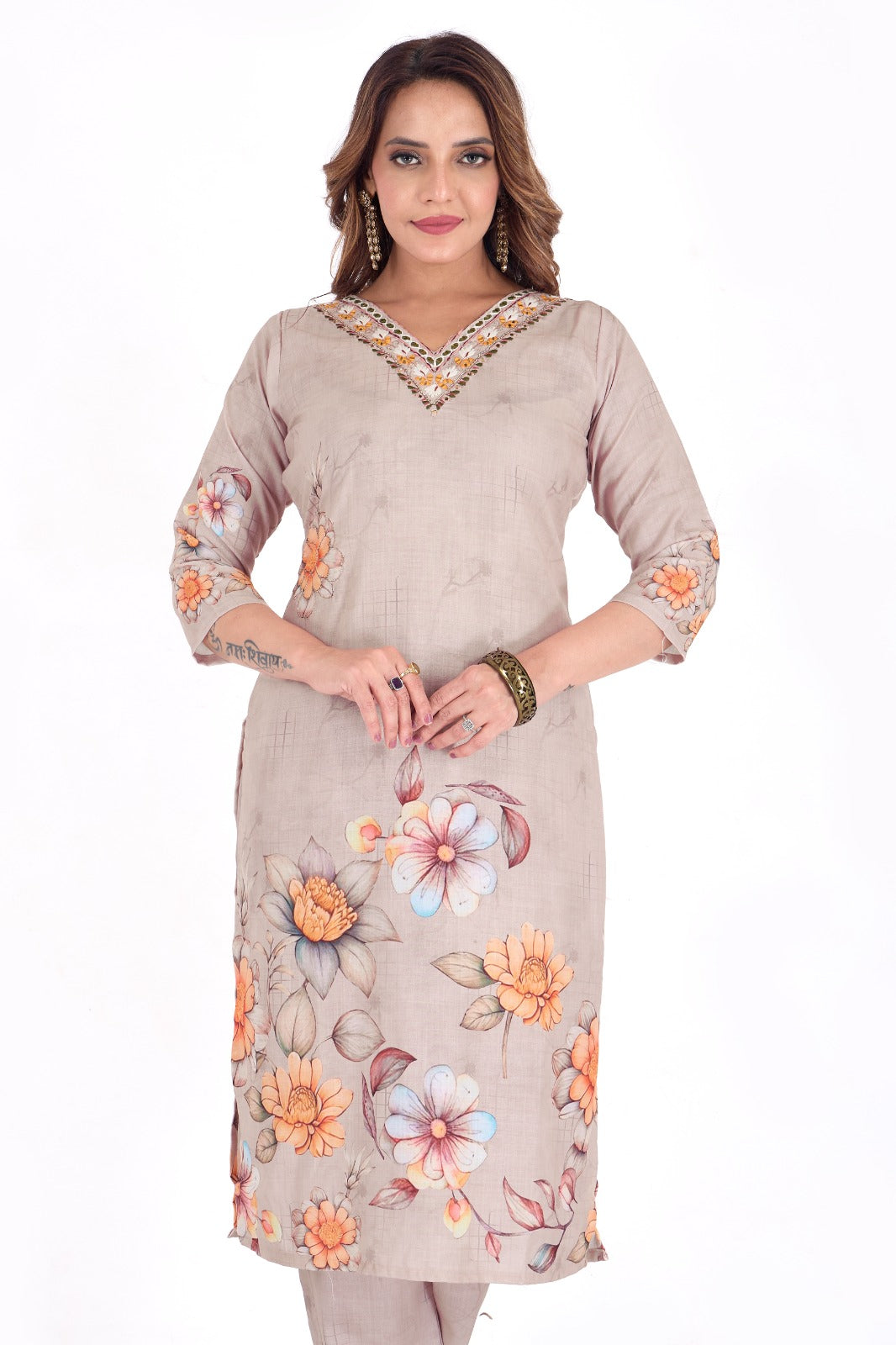 🌼 Where Grace Meets Grandeur – The Ultimate Ethnic Charm 🌼