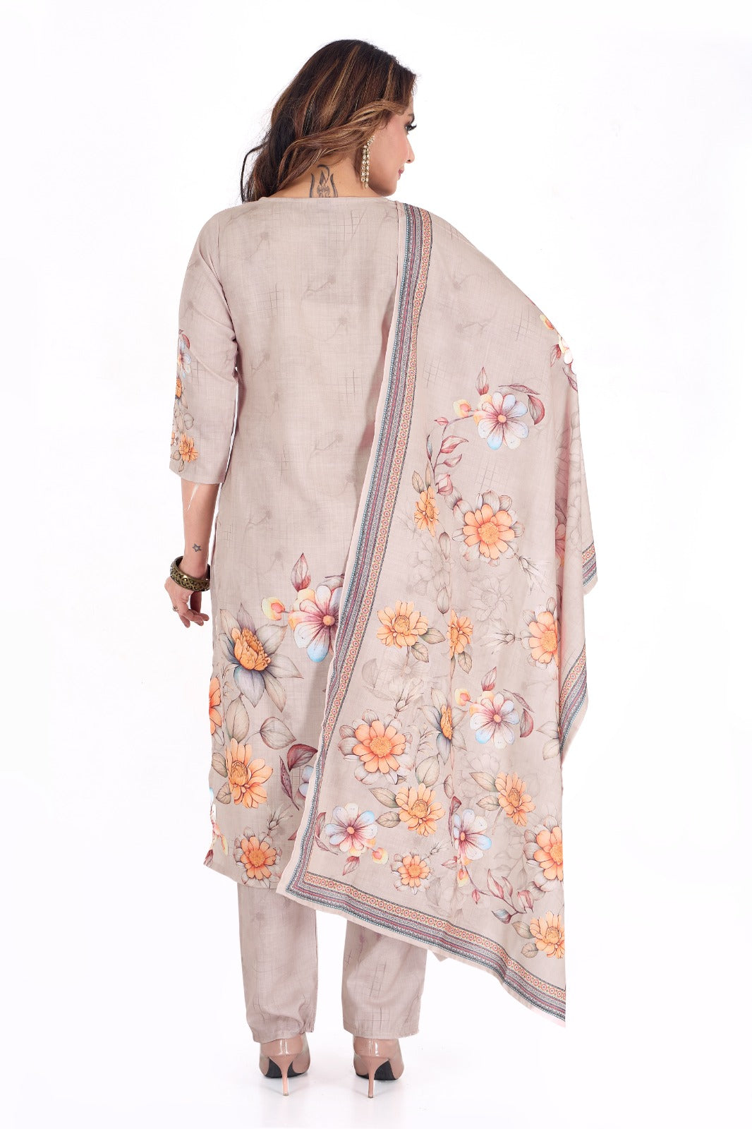 🌼 Where Grace Meets Grandeur – The Ultimate Ethnic Charm 🌼