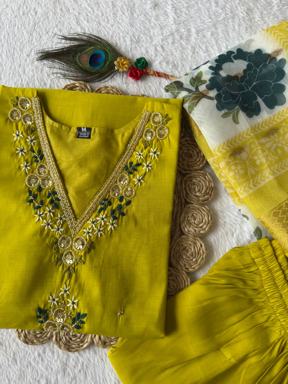 Kurti Pent Dupatta Set